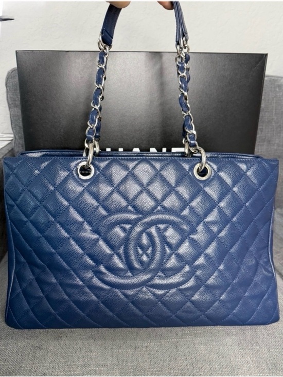 CHANEL Handbags - CHANEL CC caviar XL GST Grand shopping tote navy leather tote bag